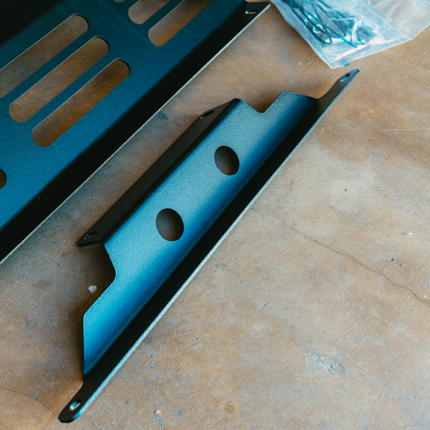 Bash Plate Front Mount Strengthening Bracket For Mitsubishi MQ/MR Triton and QE/QF Pajero Sport